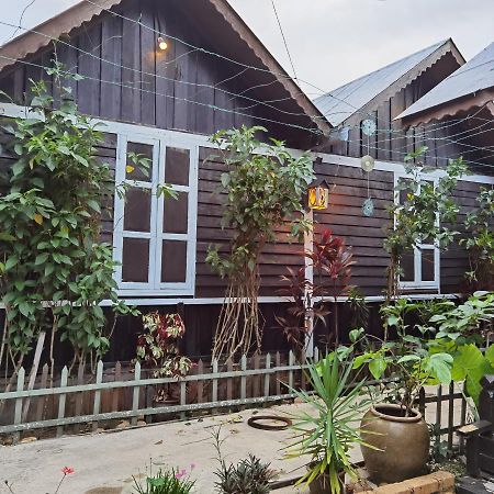 Mykampung Chalet Hotell Ipoh Exteriör bild